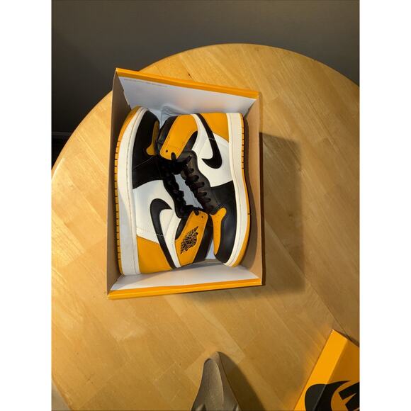 Size 9.5 - Jordan 1 Retro OG High Yellow Toe OG BOX main image 4
